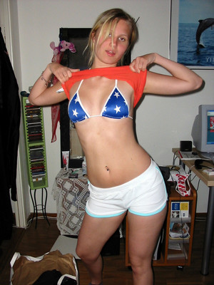 Stunning american college girl shows her
